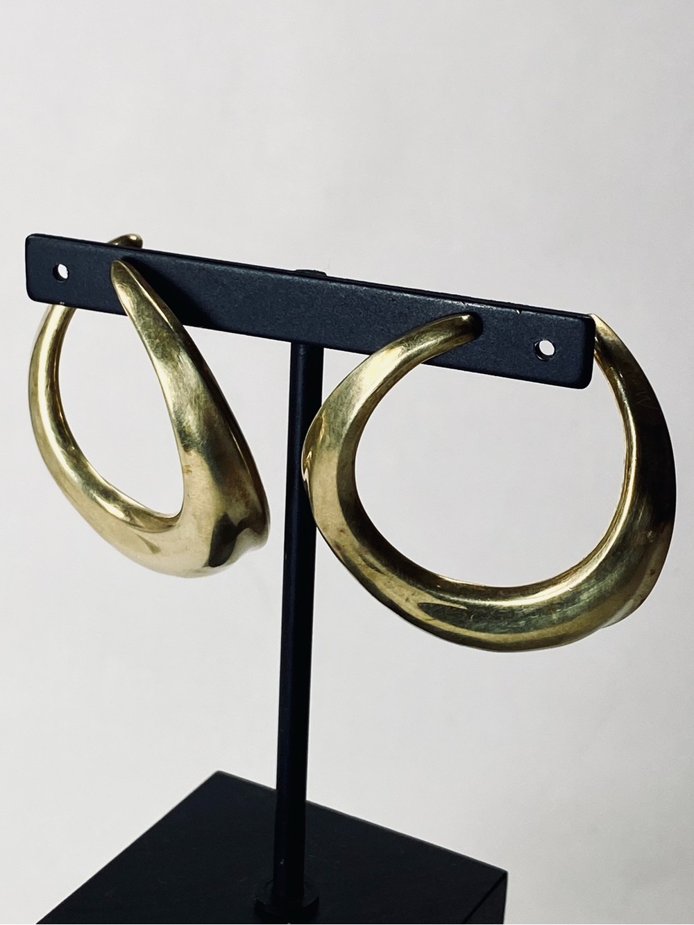 Vintage Gold Tone Brass Minimal Sculpted Hoop Stud Post Earrings